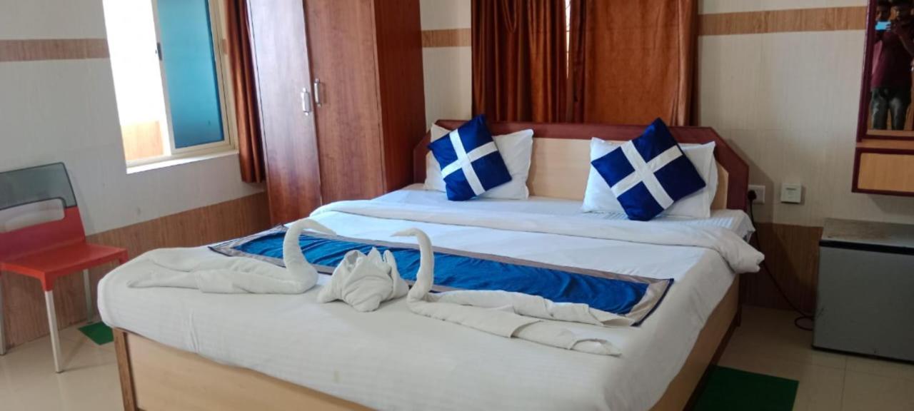 Goroomgo Star Inn Sea View Puri Bagian luar foto