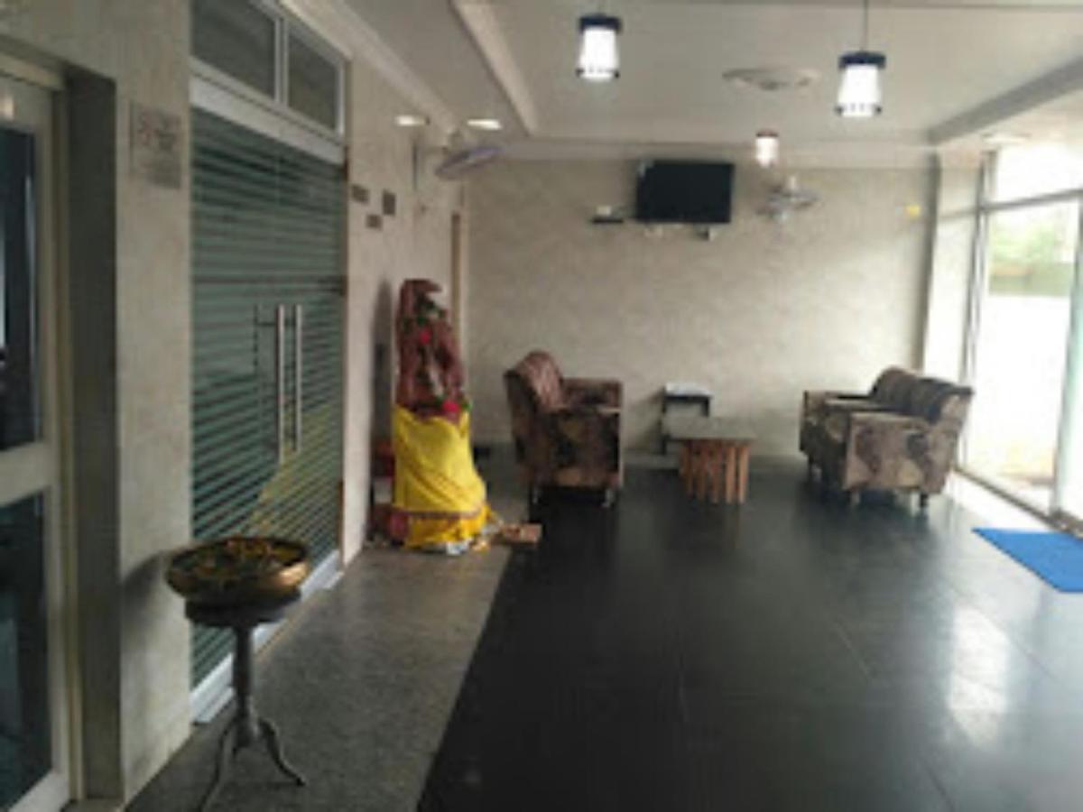 Goroomgo Star Inn Sea View Puri Bagian luar foto