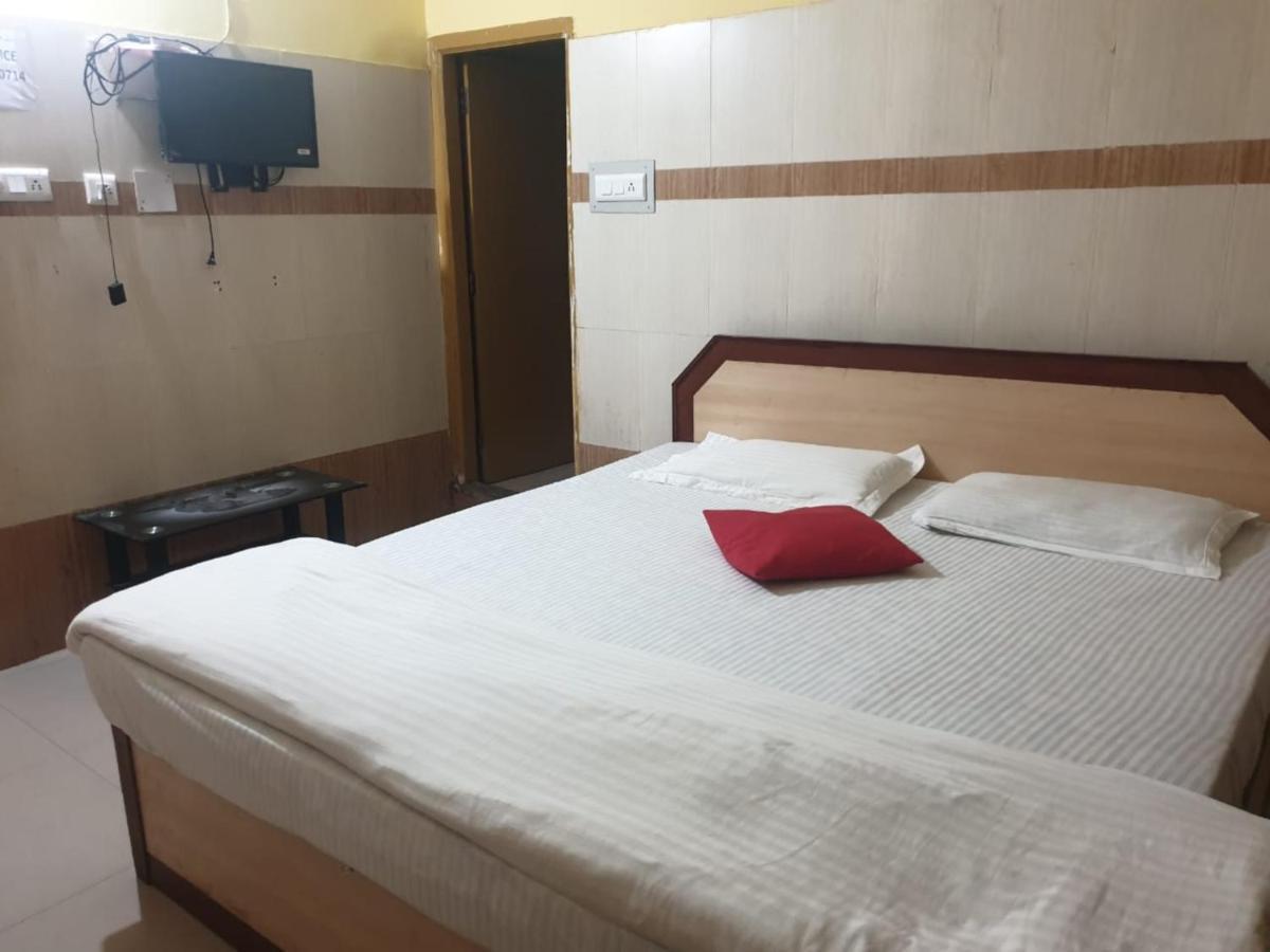 Goroomgo Star Inn Sea View Puri Bagian luar foto