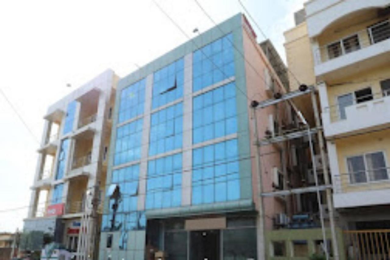 Goroomgo Star Inn Sea View Puri Bagian luar foto