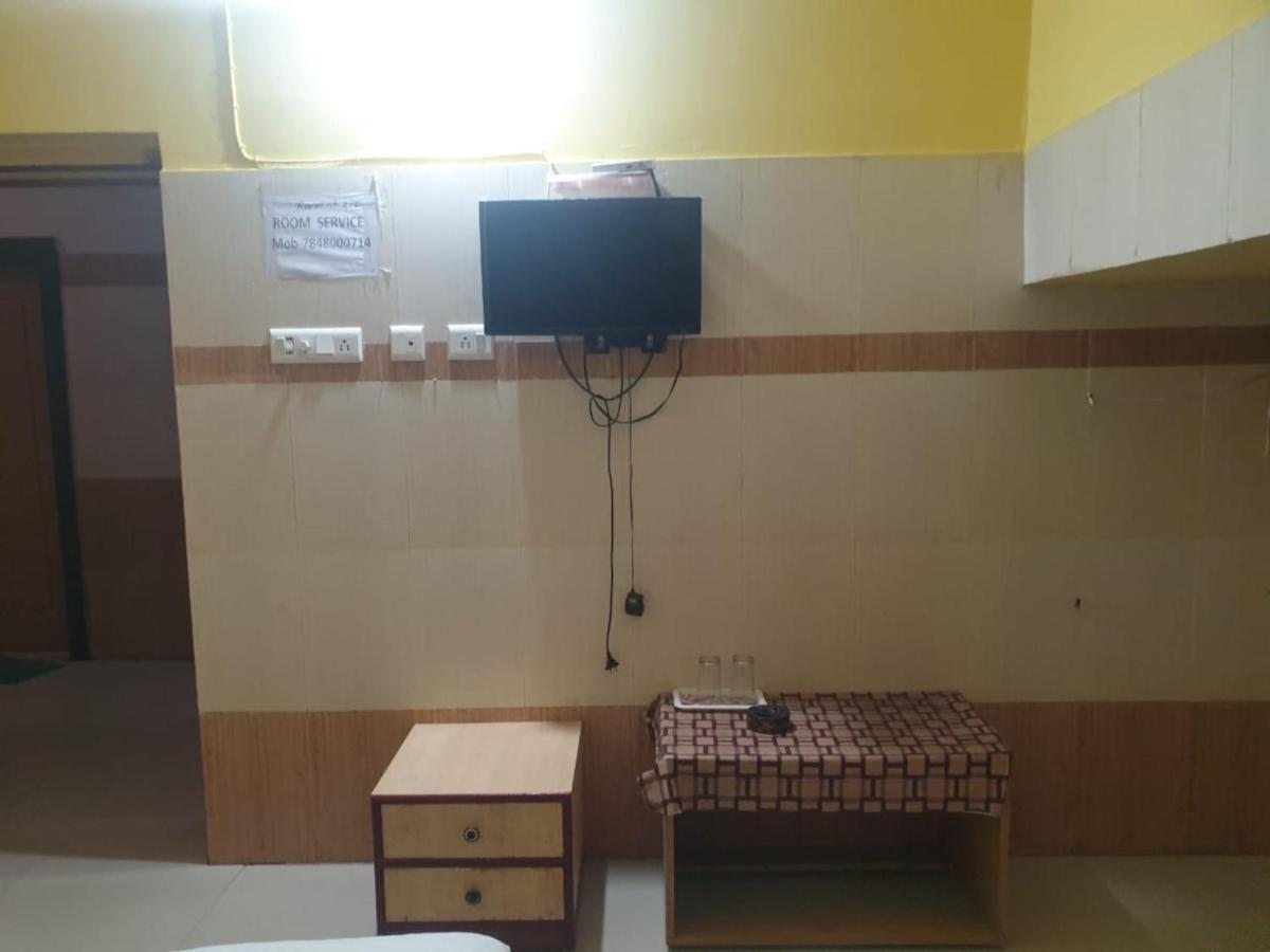 Goroomgo Star Inn Sea View Puri Bagian luar foto